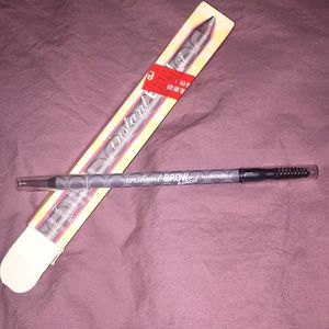 Benefit instant brow pencil in Deep